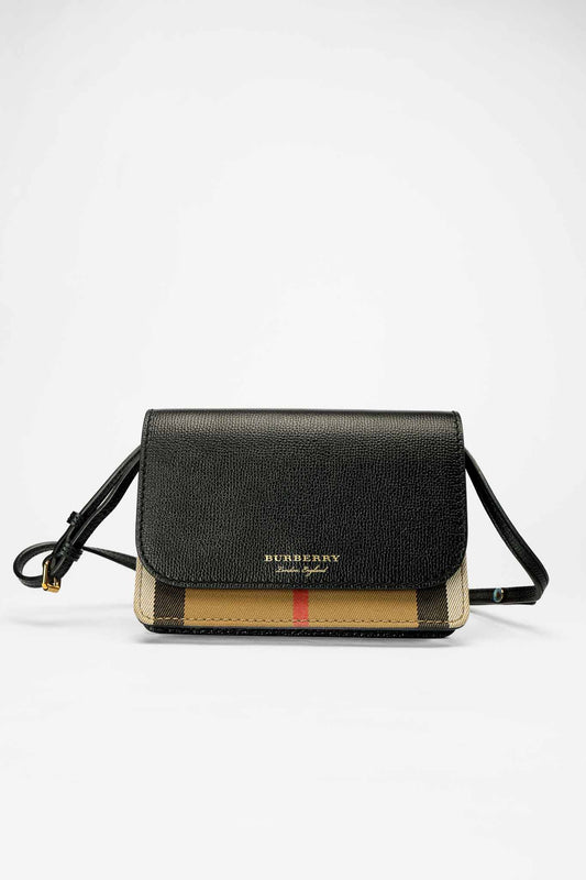 Burberry Hampshire House Check Derby in Cross body bag