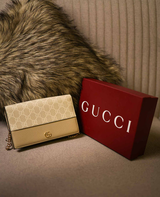 GG Marmont wallet  on chain